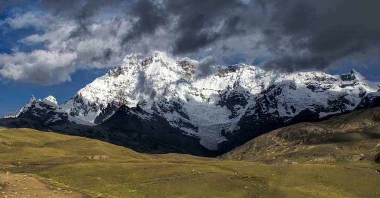 La cima de Ausangate se encuentra a unos 6.400 metros de altitud (iStock)