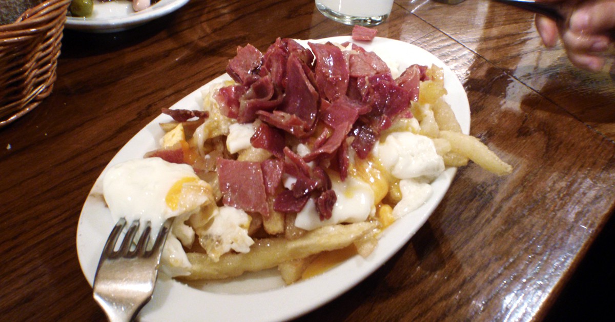 Huevos rotos con jamón (Daquella manera, Foter)