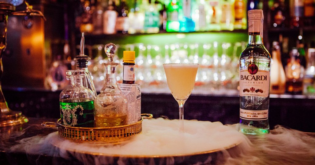 Sigue leyendo Las 10 mejores coctelerías de España donde beberás bien de verdad