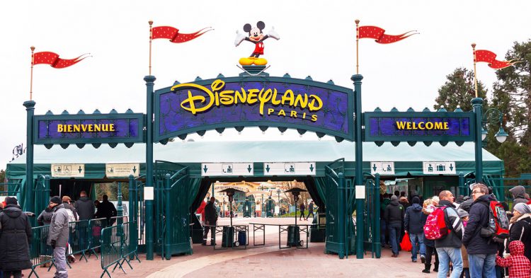 Disneyland (iStock)