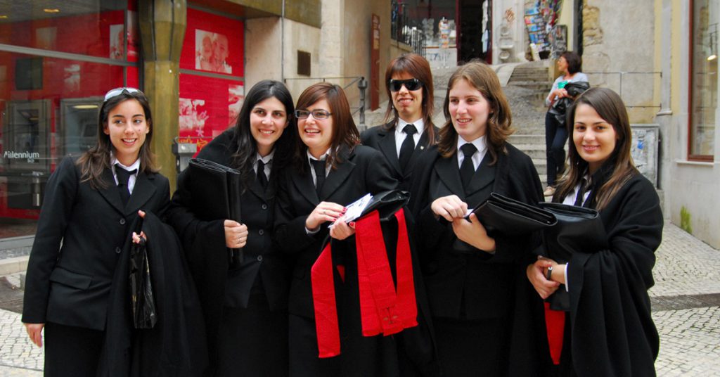 Estudiantes en Oporto (Trishhhh, Foter)