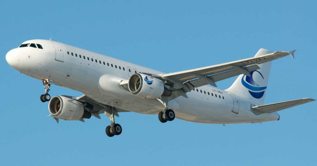 ¿Por qué las ventanas de los aviones son ovaladas?