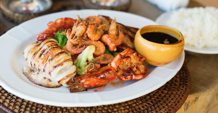 Además del arroz, la cocina filipina también destaca por sus pescados (iStock)