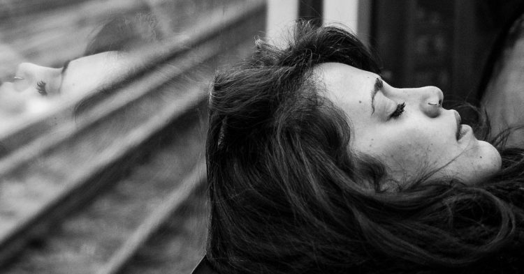 ¿Quién no se ha echado una cabezadita volviendo a casa? (Flickr)