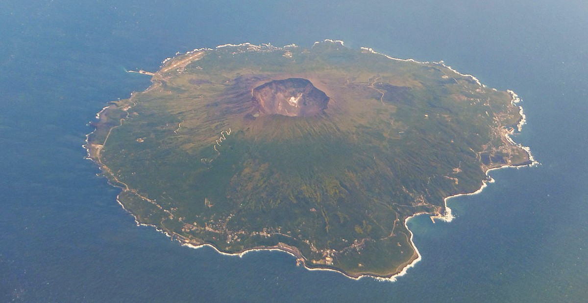 Isla Miyakejima (wikipedia)