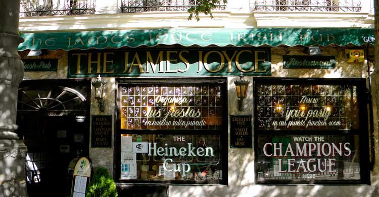 The James Joyce Irish Pub (Flickr)