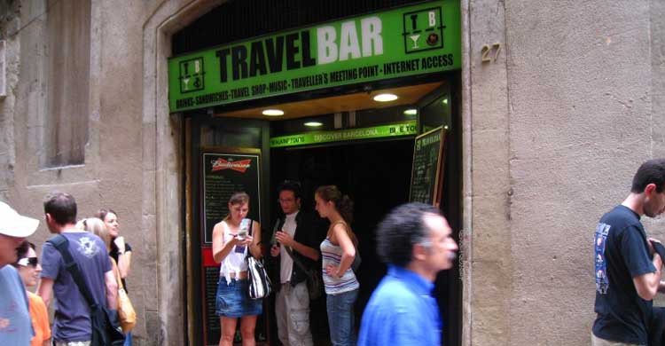 Travel Bar. Dani Lurie (Flickr)