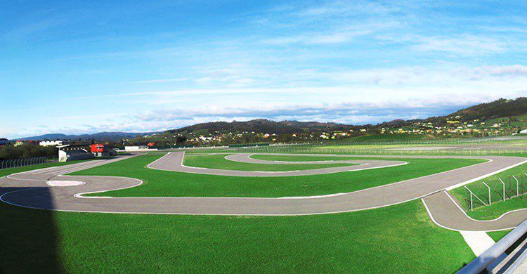 Circuito de karting de Fernando Alonso (http://www.fernandoalonso.com/circuito-de-karting/)