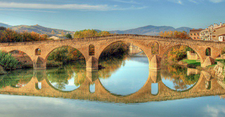 Puente románico de Puente la Reina. Aherrero (Flickr)