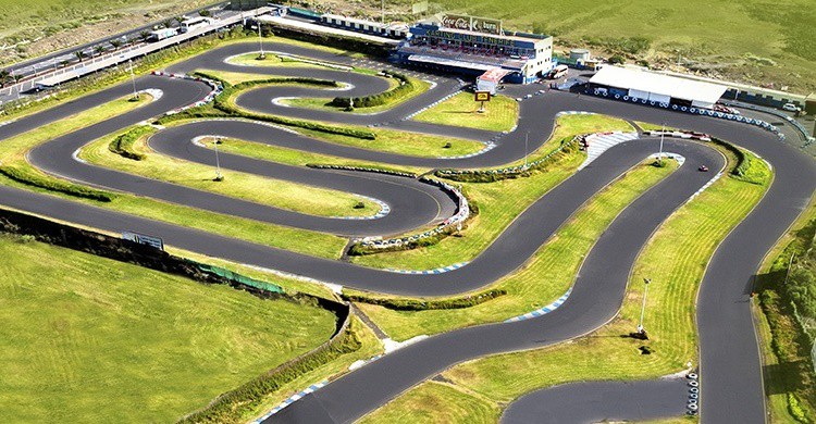 Vista parcial del circuito de kart (http://www.kartingtenerife.com/es-inicio.html)