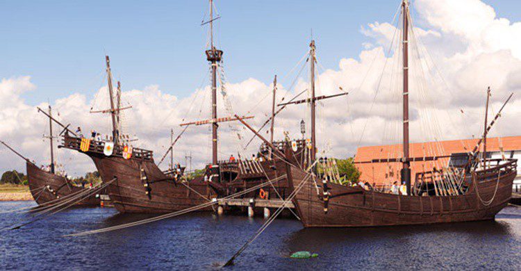 Muelle de las Carabelas en Palos de la Frontera. Darla دارلا Hueske (Flickr)