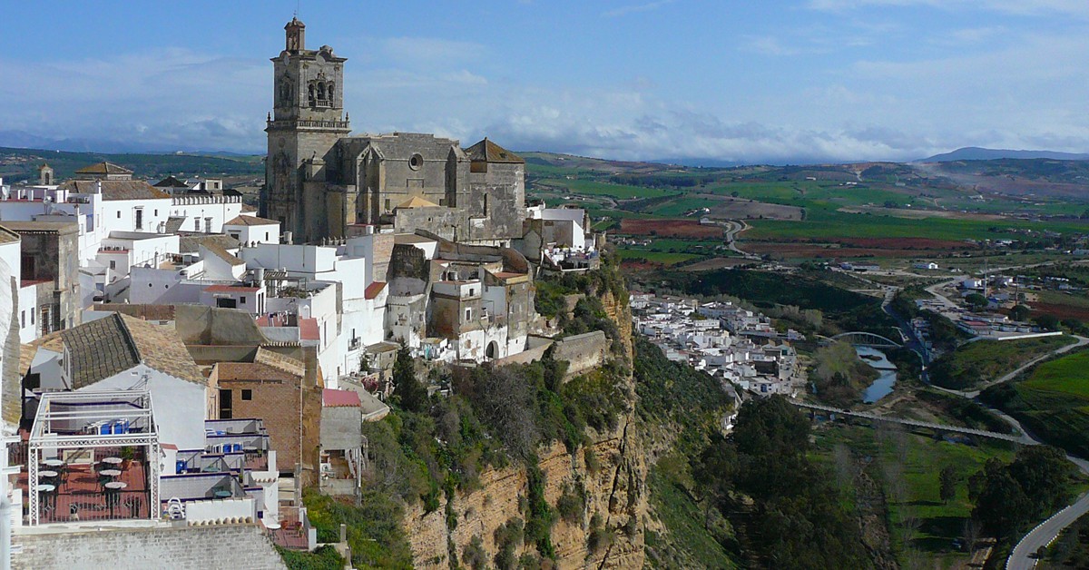 Arcos de la Frontera (wikimedia.org)