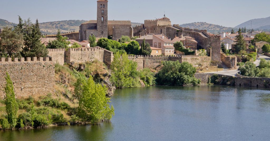 Buitrago del Lozoya (wikimedia.org)