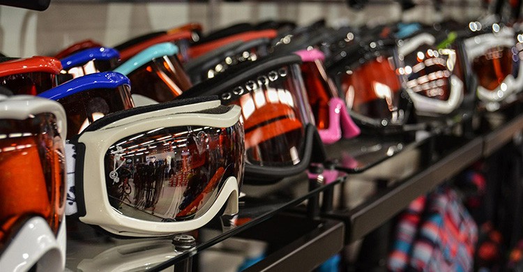 Olvidar las gafas de sol o el protector solar (Pixabay)