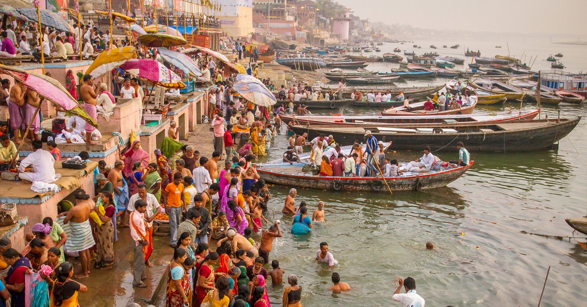 Peregrinos en el Río Ganges (Istock)