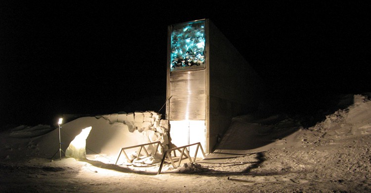 Entrada al bunker (Dag Terje Filip Endresen, Wikimedia)
