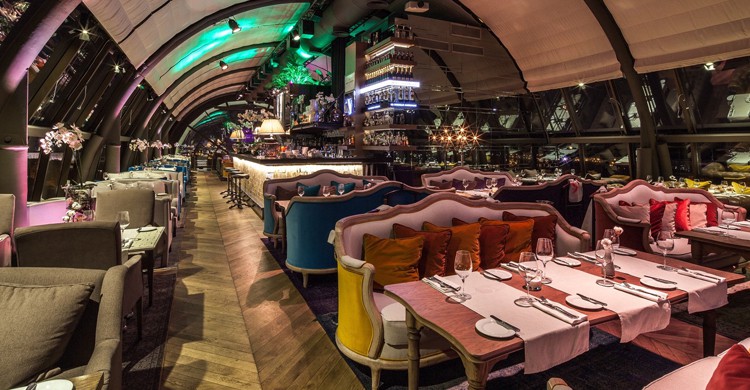 Vista de la sala principal (White Rabbit Restaurant&Bar, Facebook)