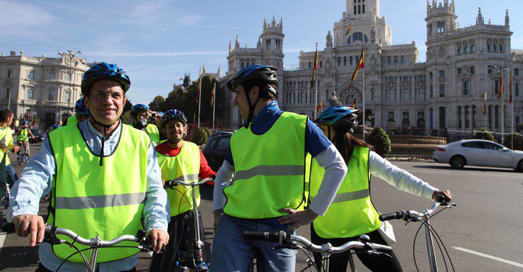 Elige una ruta lo más segura posible para circular en bici (wikimedia.org)