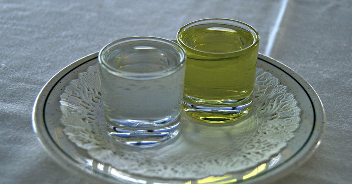 Orujo de hierbas (wikipedia)