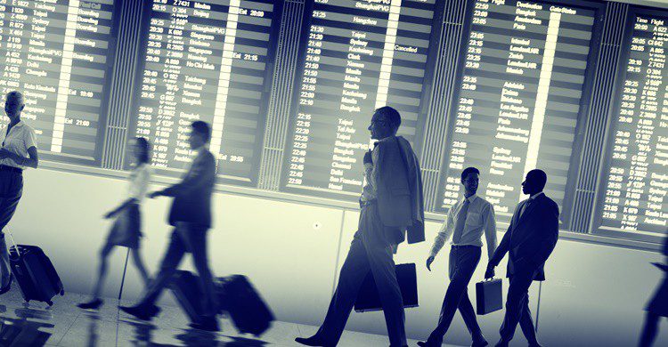 Paneles de información en el aeropuerto. Rawpixel (iStock)