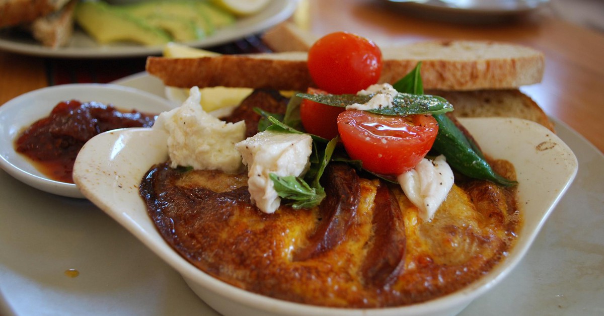 Tortilla de patatas y chorizo (avlxyz, Foter)