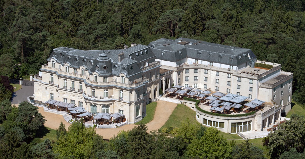 Vista aérea (Tiara Château Hôtel Mont Royal Chantilly, Facebook)