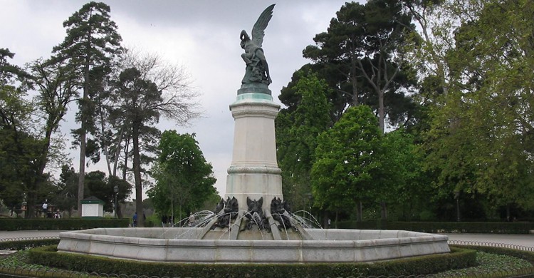 Monumento al Ángel Caído (wikimedia.org)