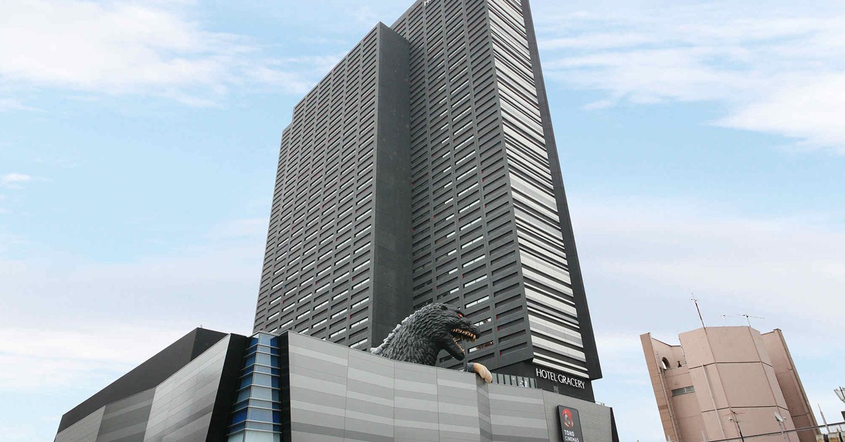 Fachada con Godzilla (Web del hotel Gracery Shinjuku)