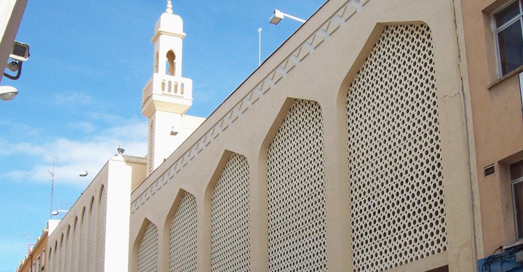 Mezquita Abu Bakr o Mezquita Central de Madrid (wikimedia.org)