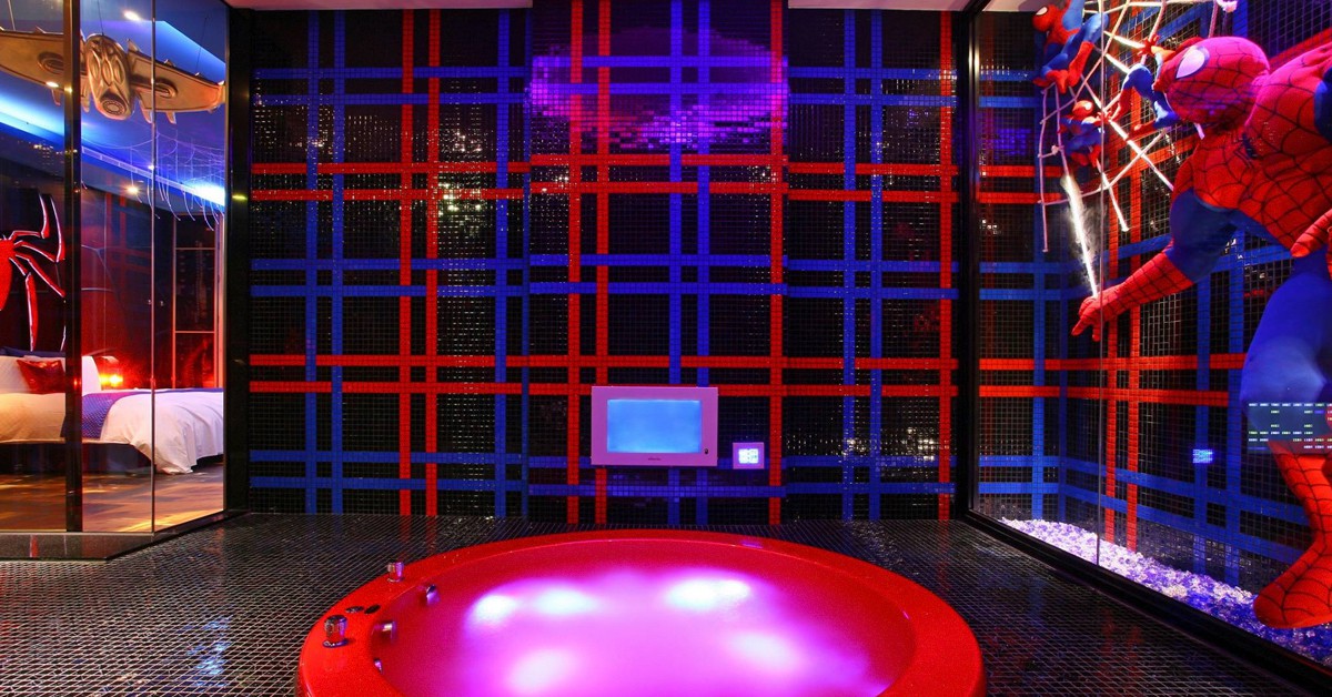 Jacuzzi de Spiderman (Sato Castle, Facebook)