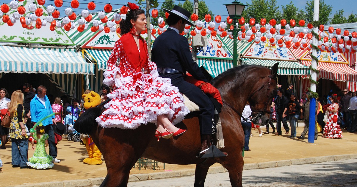 La Feria de Abril es un lugar y un momento inmejorable para conquistar a un sevillano (iStock)