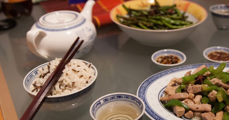 La destreza de manejar unos palillos en China (Flickr)