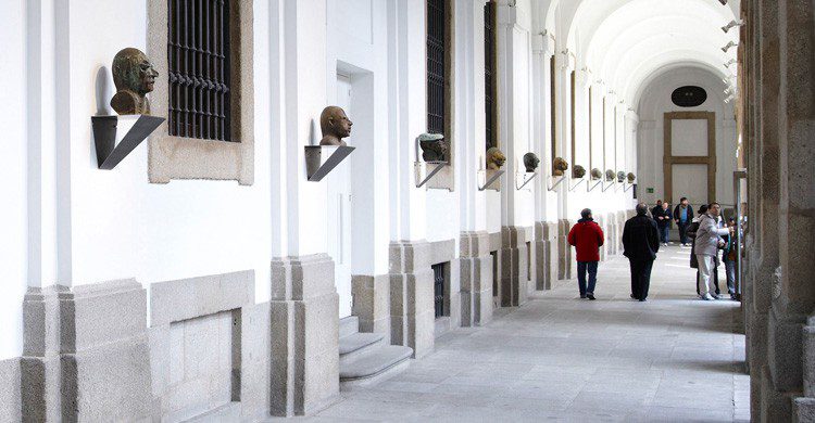 ascensores funcionan solos Reina Sofía (museoreinasofia.es)