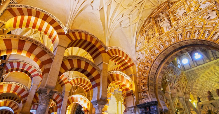 El origen de la Mezquita-Catedral de Córdoba se remonta a finales del siglo VIII (iStock)