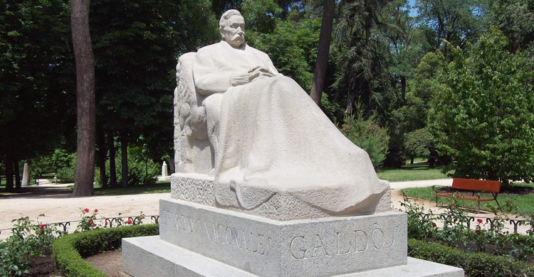 Monumento dedicado a Benito Pérez Galdós (wikimedia.org)