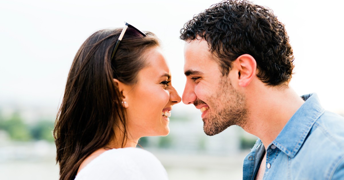 Ir de tapas es un plan perfecto para ligar con un sevillano o con una sevillana (iStock)