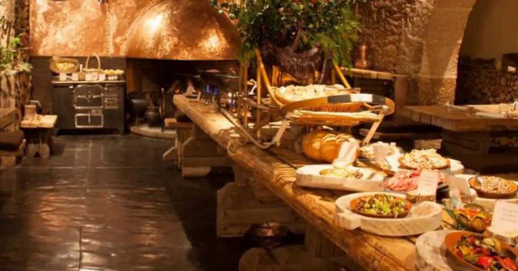 Sigue leyendo 5 restaurantes medievales de España
