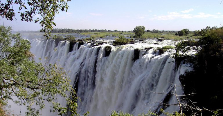 Cataratas Victoria (wikimedia.org)
