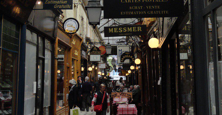 Passage des Panoramas de París. Mi_bruxinha (Wikipedia Creative Commons)