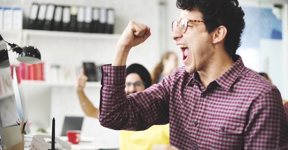 Trabajador feliz. Rawpixel (iStock)