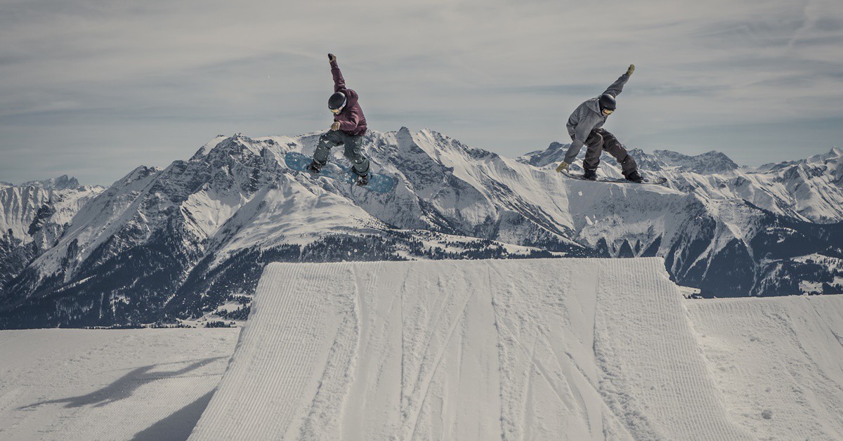 Snowboarders en Laax. Jochen_Conrad (iStock)