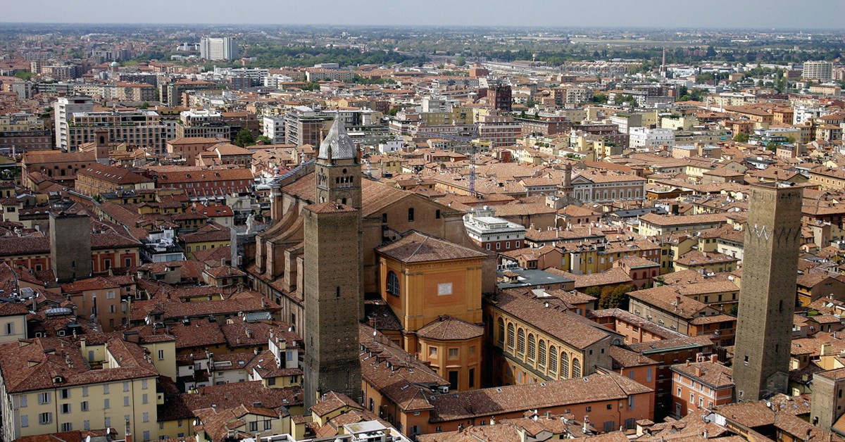 Torres torcidas (Agatha & Andrew Mleczko, Foter)