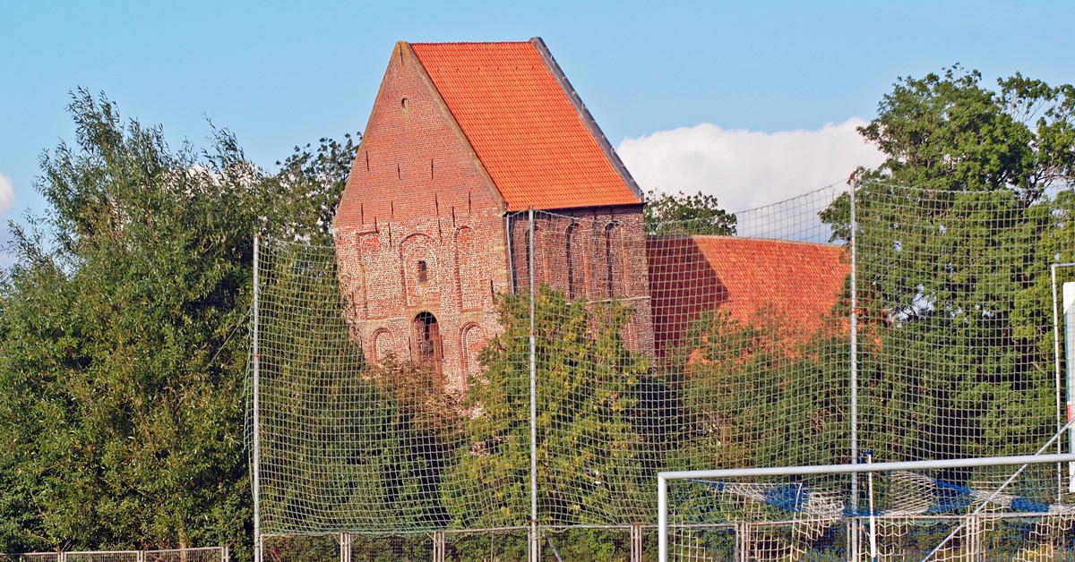 Capilla torcida (Kurrat, Foter)