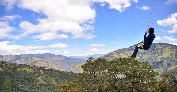 Swing at the End of the World, Baños, Ecuador (Rinaldo W., Foter)