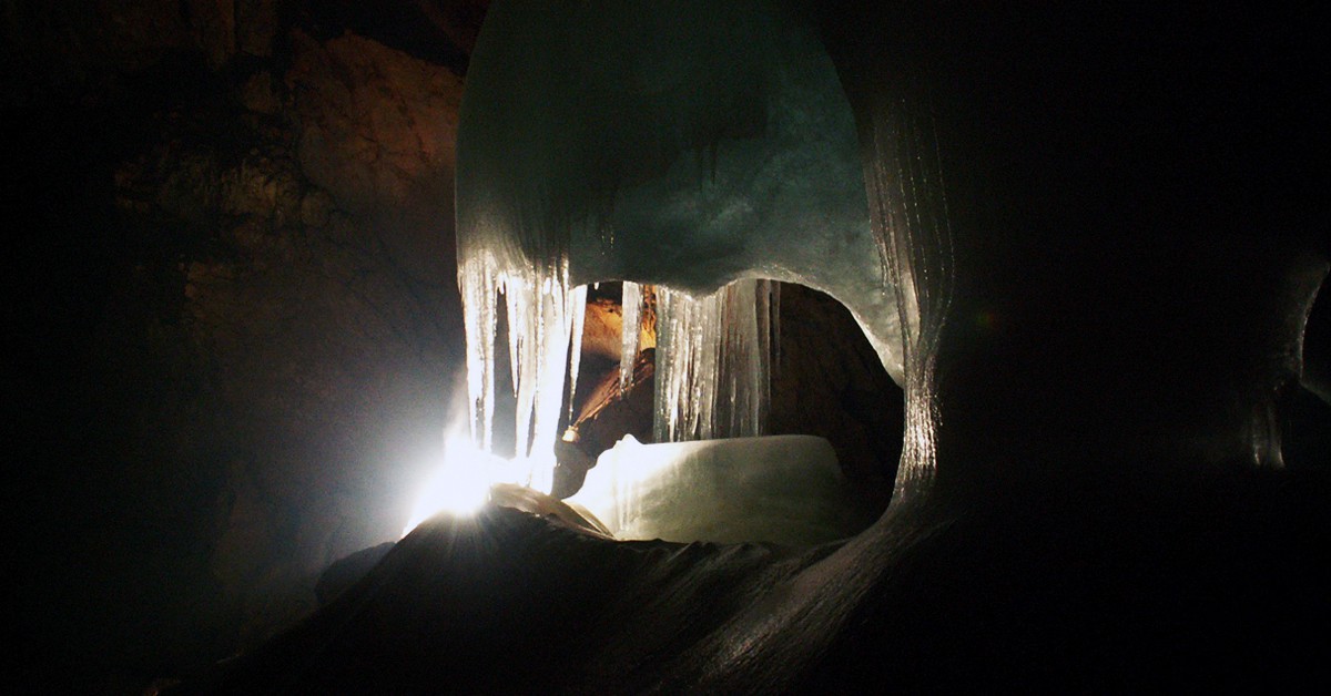 Dentro de la cueva (Pedro Nuno Caetano, Foter)