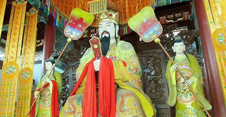 Fengdu (Tracy Hunter, Flickr)