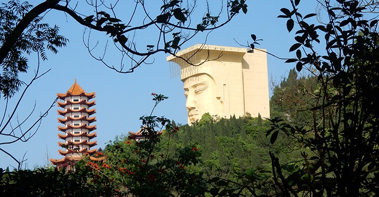 Fengdu (Gwydion M. Williams, Flickr)