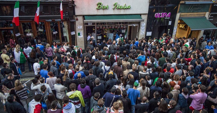 Desde la calle (Hugh Hill)