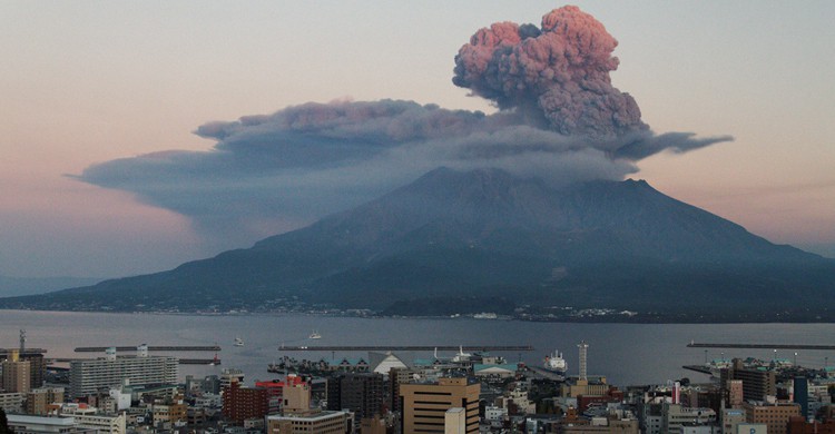 Sakurajima al atardecer (KimonBerlin, Foter)