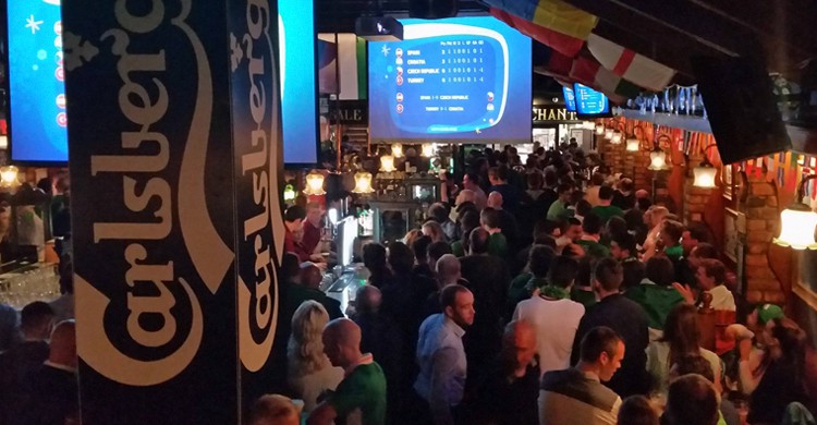 El bar lleno (Sinnott’s, Facebook)